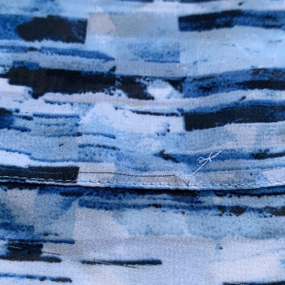 Two by Vince Camuto Sheer Button Up Blouse Sz M - Picture 3 of 4